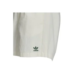 SHORT W